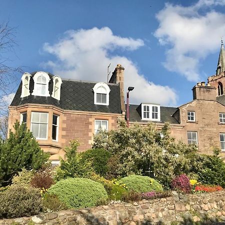Leven House Bed And Breakfast Crieff Bagian luar foto