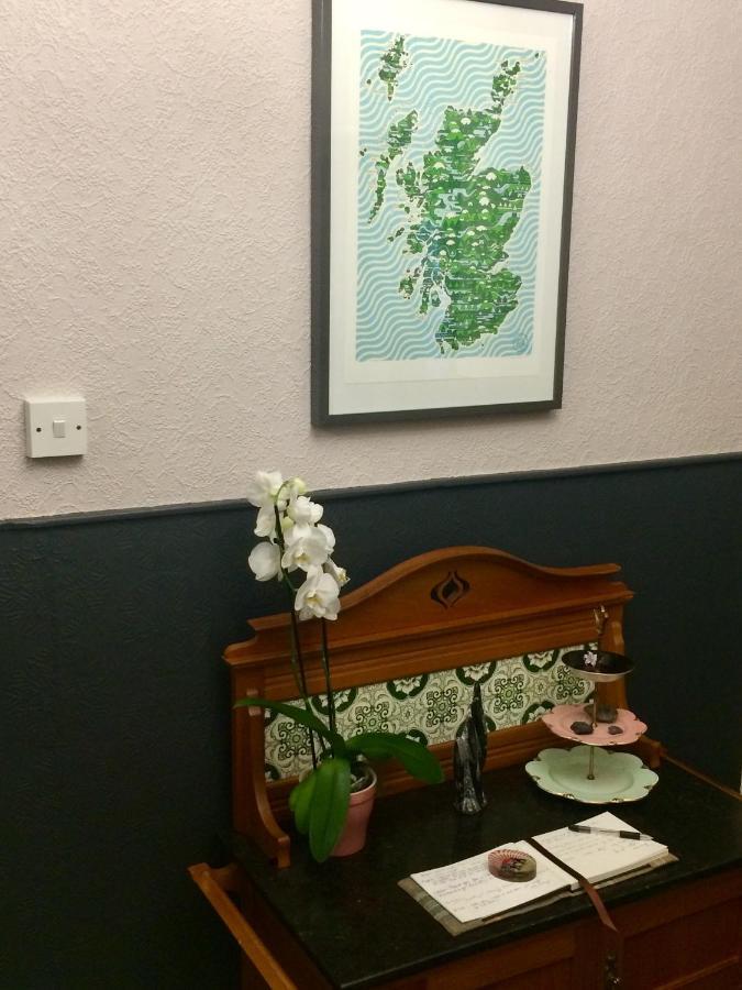Leven House Bed And Breakfast Crieff Bagian luar foto