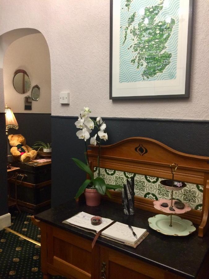 Leven House Bed And Breakfast Crieff Bagian luar foto