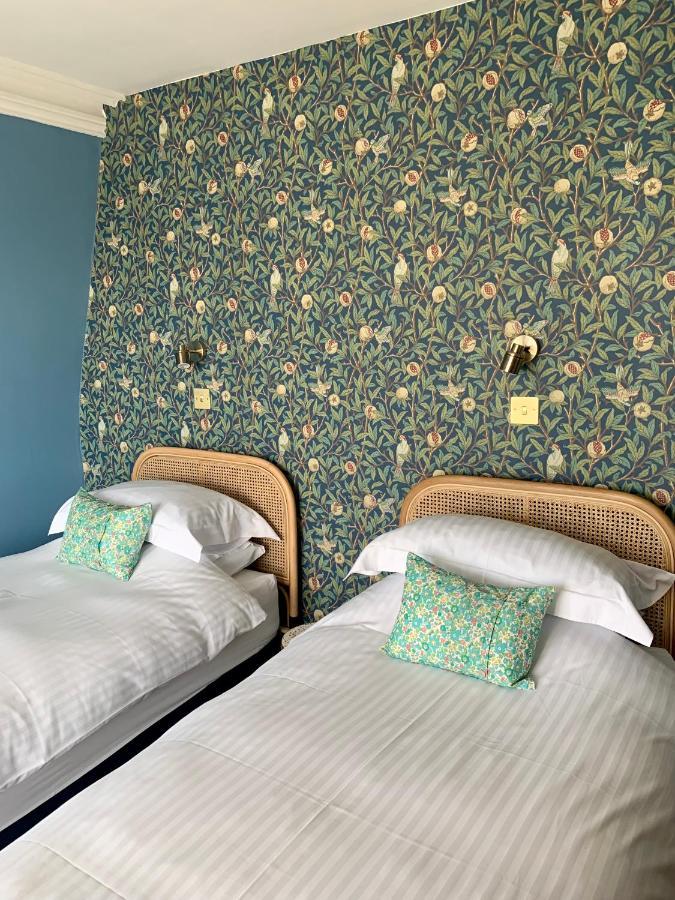 Leven House Bed And Breakfast Crieff Bagian luar foto